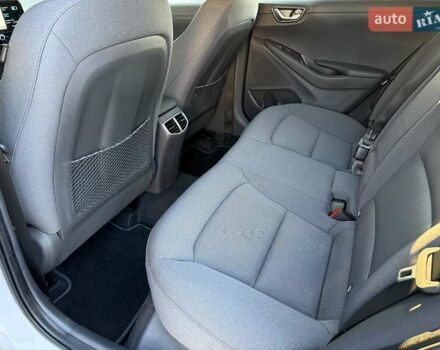 Белый Хендай Ioniq, объемом двигателя 0 л и пробегом 102 тыс. км за 15700 $, фото 11 на Automoto.ua