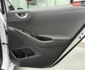 Белый Хендай Ioniq, объемом двигателя 0 л и пробегом 117 тыс. км за 16879 $, фото 34 на Automoto.ua