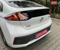Белый Хендай Ioniq, объемом двигателя 0 л и пробегом 66 тыс. км за 14900 $, фото 5 на Automoto.ua