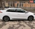Белый Хендай Ioniq, объемом двигателя 0 л и пробегом 35 тыс. км за 18000 $, фото 13 на Automoto.ua