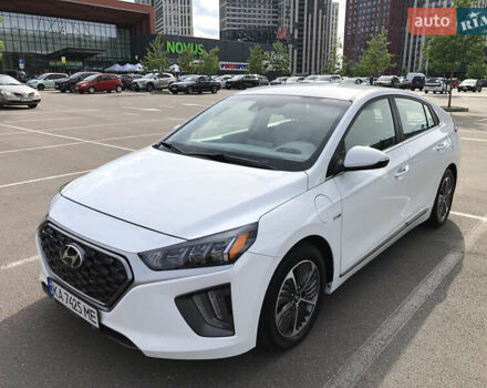 Белый Хендай Ioniq, объемом двигателя 0 л и пробегом 34 тыс. км за 23800 $, фото 27 на Automoto.ua