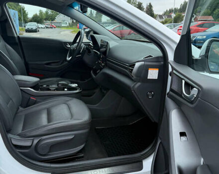 Белый Хендай Ioniq, объемом двигателя 0 л и пробегом 79 тыс. км за 15500 $, фото 6 на Automoto.ua