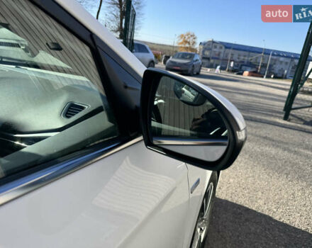 Белый Хендай Ioniq, объемом двигателя 0 л и пробегом 133 тыс. км за 15000 $, фото 11 на Automoto.ua