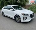Белый Хендай Ioniq, объемом двигателя 1.58 л и пробегом 40 тыс. км за 17000 $, фото 1 на Automoto.ua