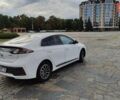 Белый Хендай Ioniq, объемом двигателя 0 л и пробегом 44 тыс. км за 16900 $, фото 76 на Automoto.ua