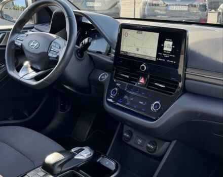 Белый Хендай Ioniq, объемом двигателя 0 л и пробегом 131 тыс. км за 16200 $, фото 17 на Automoto.ua