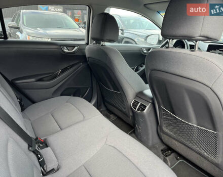 Белый Хендай Ioniq, объемом двигателя 0 л и пробегом 73 тыс. км за 15650 $, фото 18 на Automoto.ua