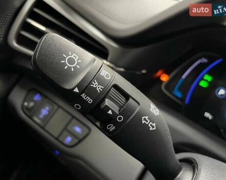 Белый Хендай Ioniq, объемом двигателя 0 л и пробегом 82 тыс. км за 16490 $, фото 21 на Automoto.ua