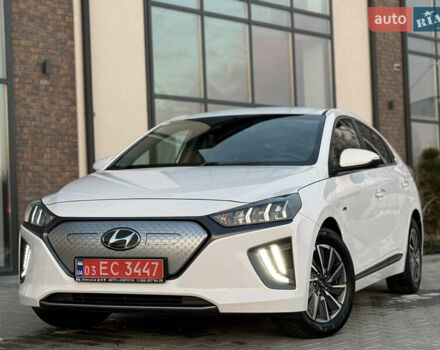 Білий Хендай Ioniq, об'ємом двигуна 0 л та пробігом 81 тис. км за 15700 $, фото 8 на Automoto.ua