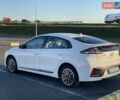 Белый Хендай Ioniq, объемом двигателя 0 л и пробегом 25 тыс. км за 16100 $, фото 9 на Automoto.ua