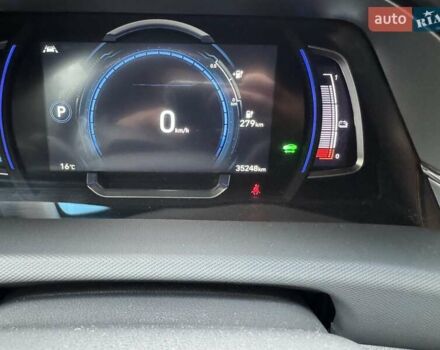 Белый Хендай Ioniq, объемом двигателя 0 л и пробегом 35 тыс. км за 16300 $, фото 20 на Automoto.ua