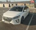 Белый Хендай Ioniq, объемом двигателя 1.58 л и пробегом 123 тыс. км за 19300 $, фото 2 на Automoto.ua