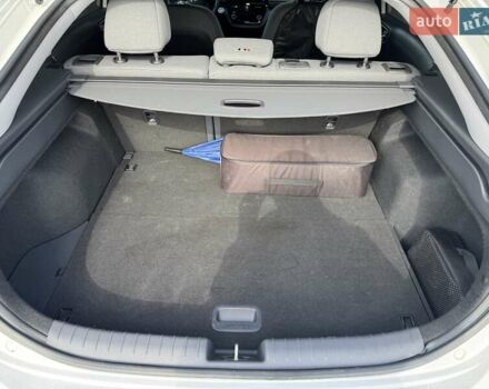 Белый Хендай Ioniq, объемом двигателя 0 л и пробегом 35 тыс. км за 16300 $, фото 21 на Automoto.ua