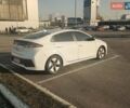Белый Хендай Ioniq, объемом двигателя 1.58 л и пробегом 123 тыс. км за 19300 $, фото 4 на Automoto.ua
