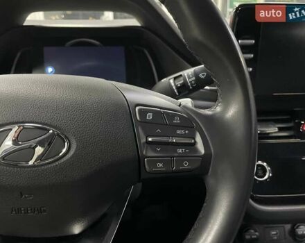 Белый Хендай Ioniq, объемом двигателя 0 л и пробегом 82 тыс. км за 16490 $, фото 23 на Automoto.ua