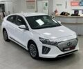 Белый Хендай Ioniq, объемом двигателя 0 л и пробегом 82 тыс. км за 16490 $, фото 6 на Automoto.ua