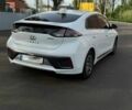 Белый Хендай Ioniq, объемом двигателя 0 л и пробегом 45 тыс. км за 18999 $, фото 8 на Automoto.ua