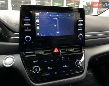 Белый Хендай Ioniq, объемом двигателя 0 л и пробегом 82 тыс. км за 16490 $, фото 28 на Automoto.ua