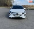 Белый Хендай Ioniq, объемом двигателя 0 л и пробегом 35 тыс. км за 16300 $, фото 3 на Automoto.ua