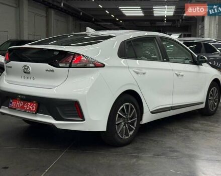 Хендай Ioniq 2021 в Луцке на Automoto.ua Белый Хендай Ioniq, объемом двигателя 0 л и пробегом 59 тыс. км за 17240 $, фото 6 на Automoto.ua