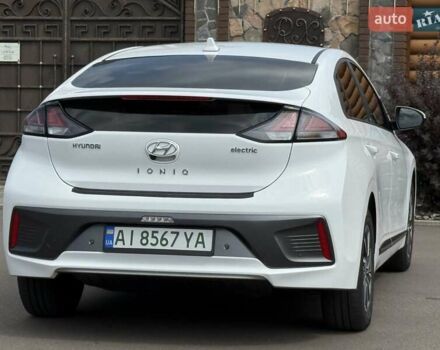 Белый Хендай Ioniq, объемом двигателя 0 л и пробегом 43 тыс. км за 18200 $, фото 27 на Automoto.ua