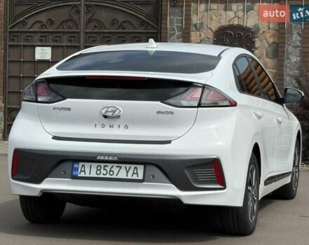 Белый Хендай Ioniq, объемом двигателя 0 л и пробегом 43 тыс. км за 18200 $, фото 28 на Automoto.ua