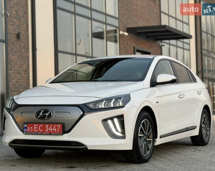Білий Хендай Ioniq, об'ємом двигуна 0 л та пробігом 81 тис. км за 15700 $, фото 12 на Automoto.ua