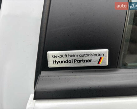 Белый Хендай Ioniq, объемом двигателя 0 л и пробегом 79 тыс. км за 14600 $, фото 14 на Automoto.ua