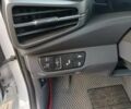 Білий Хендай Ioniq, об'ємом двигуна 0 л та пробігом 62 тис. км за 17900 $, фото 8 на Automoto.ua
