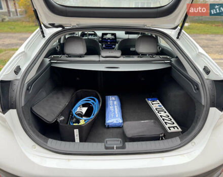Білий Хендай Ioniq, об'ємом двигуна 0 л та пробігом 83 тис. км за 15264 $, фото 8 на Automoto.ua