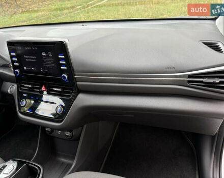 Белый Хендай Ioniq, объемом двигателя 0 л и пробегом 79 тыс. км за 14600 $, фото 18 на Automoto.ua