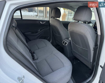 Білий Хендай Ioniq, об'ємом двигуна 0 л та пробігом 81 тис. км за 15700 $, фото 65 на Automoto.ua
