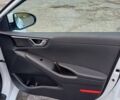 Білий Хендай Ioniq, об'ємом двигуна 0 л та пробігом 62 тис. км за 17900 $, фото 11 на Automoto.ua