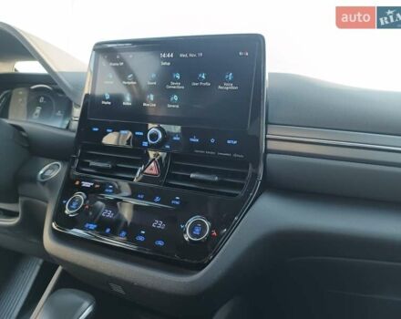 Белый Хендай Ioniq, объемом двигателя 1.58 л и пробегом 123 тыс. км за 19300 $, фото 17 на Automoto.ua