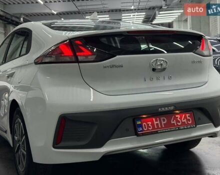 Хендай Ioniq 2021 в Луцке на Automoto.ua Белый Хендай Ioniq, объемом двигателя 0 л и пробегом 59 тыс. км за 17240 $, фото 7 на Automoto.ua