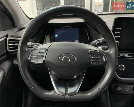 Белый Хендай Ioniq, объемом двигателя 0 л и пробегом 82 тыс. км за 16490 $, фото 22 на Automoto.ua