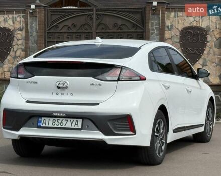 Белый Хендай Ioniq, объемом двигателя 0 л и пробегом 43 тыс. км за 18200 $, фото 30 на Automoto.ua