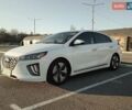 Белый Хендай Ioniq, объемом двигателя 1.58 л и пробегом 123 тыс. км за 19300 $, фото 1 на Automoto.ua
