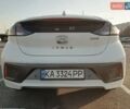Белый Хендай Ioniq, объемом двигателя 1.58 л и пробегом 123 тыс. км за 19300 $, фото 5 на Automoto.ua