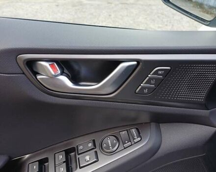 Білий Хендай Ioniq, об'ємом двигуна 0 л та пробігом 62 тис. км за 17900 $, фото 9 на Automoto.ua