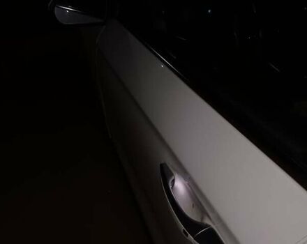 Білий Хендай Ioniq, об'ємом двигуна 0 л та пробігом 62 тис. км за 17900 $, фото 18 на Automoto.ua