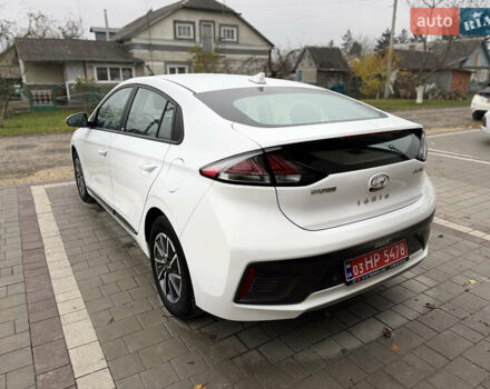 Білий Хендай Ioniq, об'ємом двигуна 0 л та пробігом 83 тис. км за 15264 $, фото 4 на Automoto.ua