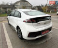 Білий Хендай Ioniq, об'ємом двигуна 0 л та пробігом 83 тис. км за 15264 $, фото 4 на Automoto.ua