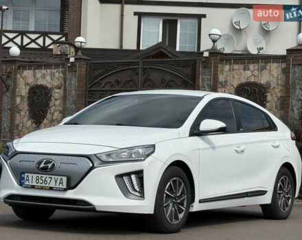 Белый Хендай Ioniq, объемом двигателя 0 л и пробегом 43 тыс. км за 18200 $, фото 6 на Automoto.ua