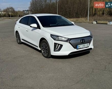 Белый Хендай Ioniq, объемом двигателя 0 л и пробегом 35 тыс. км за 16300 $, фото 5 на Automoto.ua