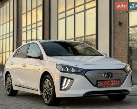 Білий Хендай Ioniq, об'ємом двигуна 0 л та пробігом 81 тис. км за 15700 $, фото 27 на Automoto.ua