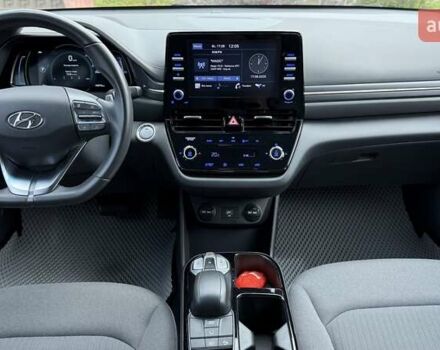 Белый Хендай Ioniq, объемом двигателя 0 л и пробегом 43 тыс. км за 18200 $, фото 58 на Automoto.ua