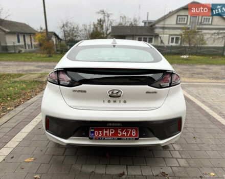 Білий Хендай Ioniq, об'ємом двигуна 0 л та пробігом 83 тис. км за 15264 $, фото 3 на Automoto.ua