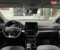 Белый Хендай Ioniq, объемом двигателя 0 л и пробегом 82 тыс. км за 16490 $, фото 26 на Automoto.ua