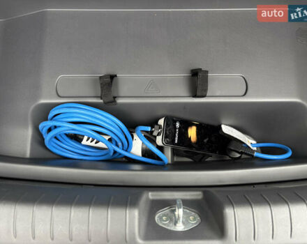 Белый Хендай Ioniq, объемом двигателя 0 л и пробегом 79 тыс. км за 14600 $, фото 28 на Automoto.ua